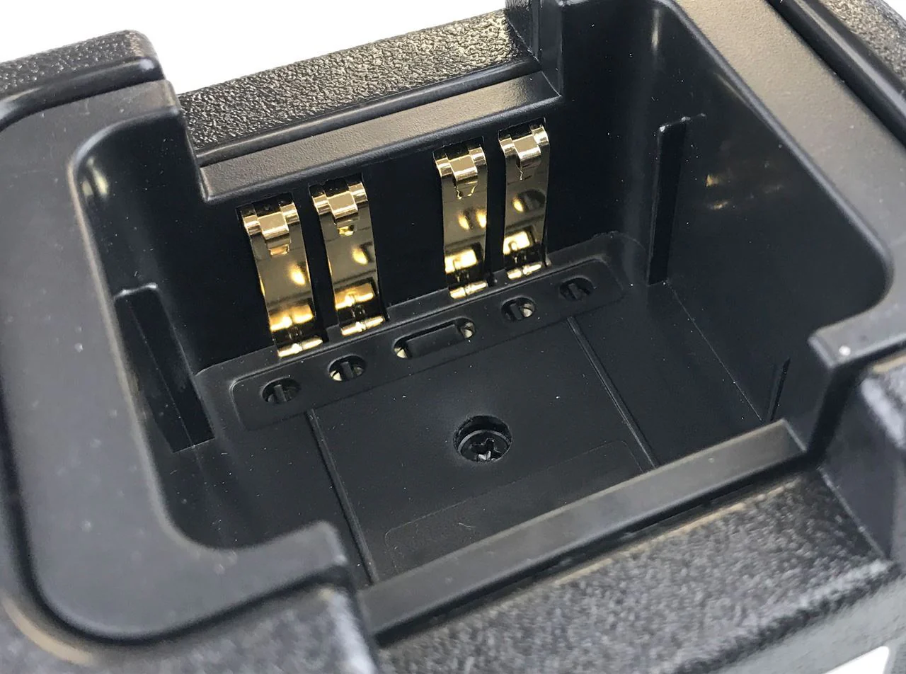 Vertex VX800/VX900 Series Single Station Tri-Chemistry Charger - Rapid Desktop Charging - Image 3